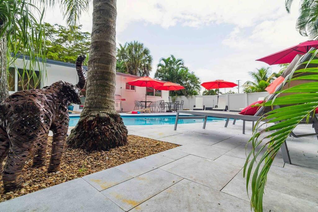 Private Oasis With Pool Near Beaches, Dining & Las Olas Форт Лодърдейл Екстериор снимка