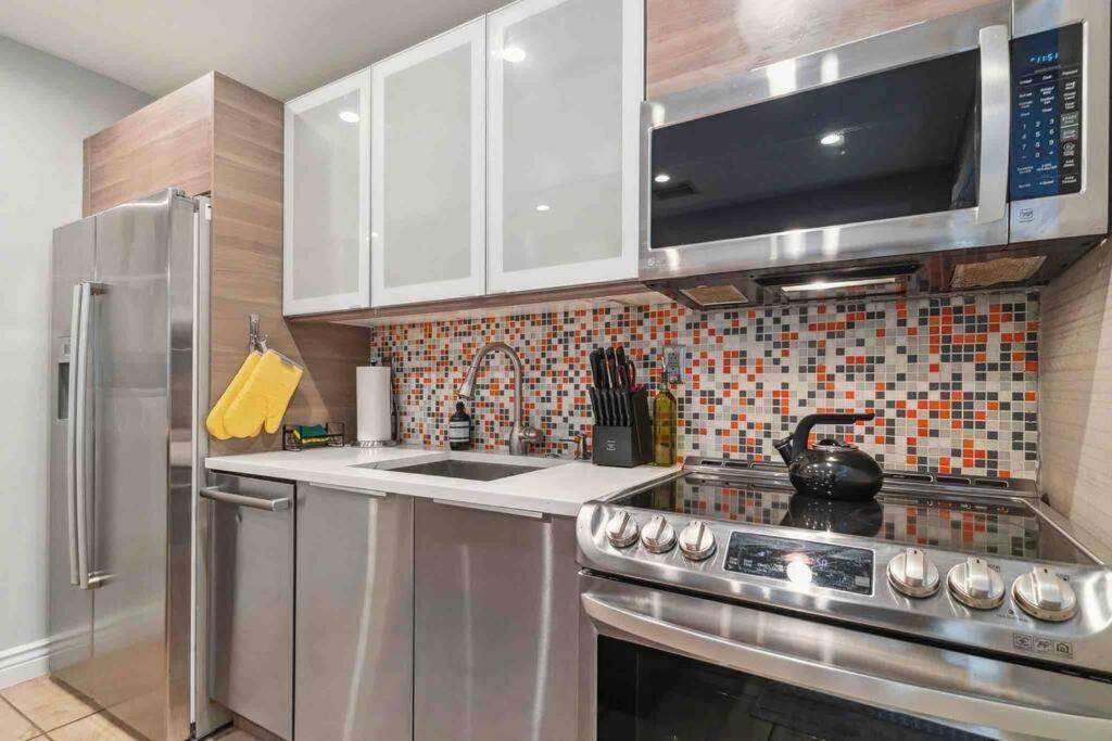 Private Oasis With Pool Near Beaches, Dining & Las Olas Форт Лодърдейл Екстериор снимка