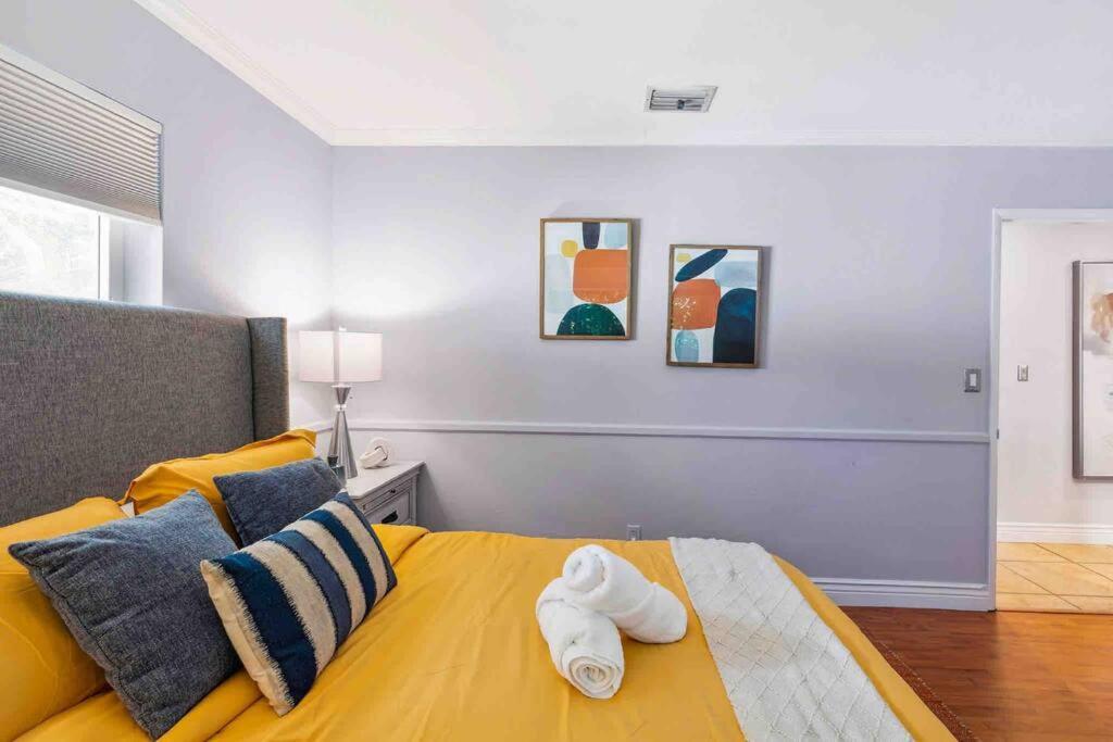 Private Oasis With Pool Near Beaches, Dining & Las Olas Форт Лодърдейл Екстериор снимка